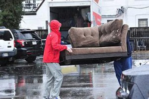 Chuyển nhà gặp trời mưa là điềm tốt hay điềm xấu?